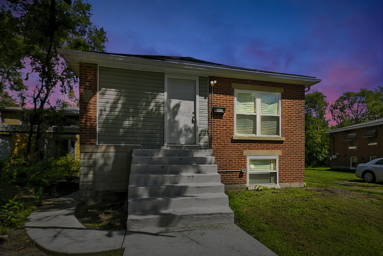 Listing Image 21