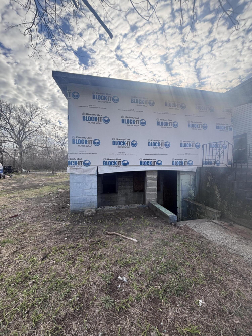 Listing Image 3