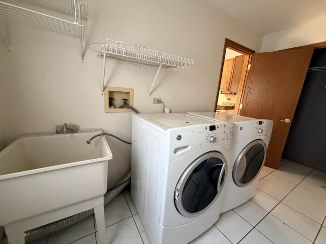 Listing Image 17