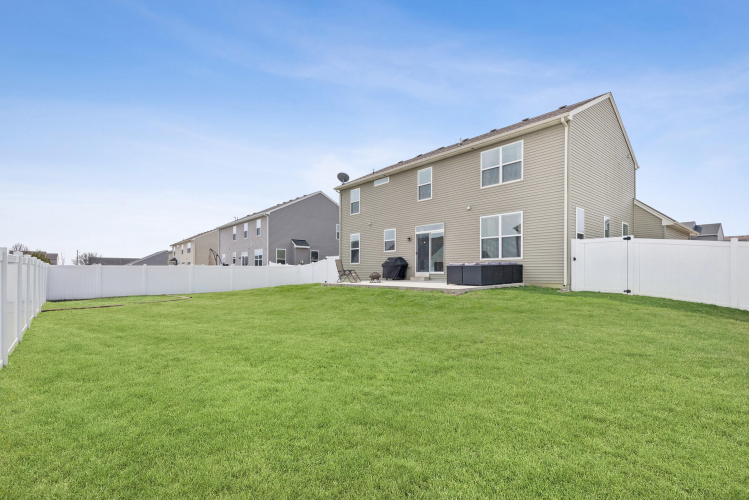 Listing Image 19