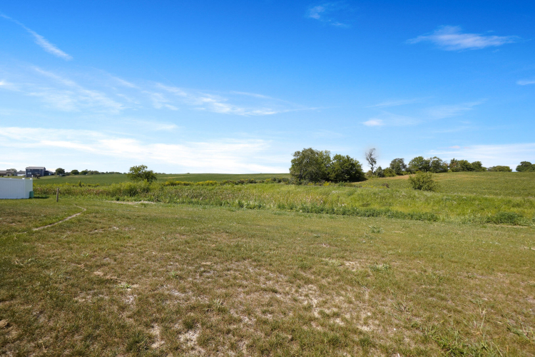 Listing Image 46