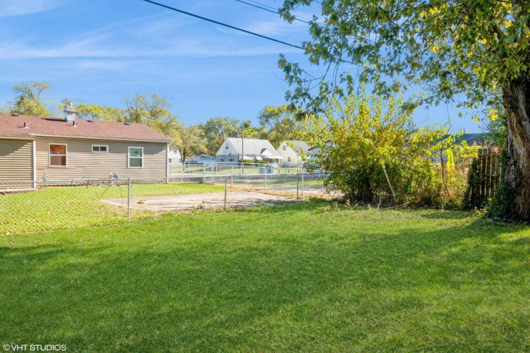 Listing Image 17