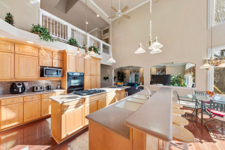 Listing Image 19