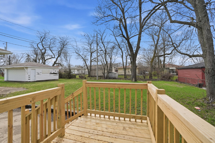 Listing Image 3