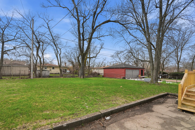 Listing Image 5