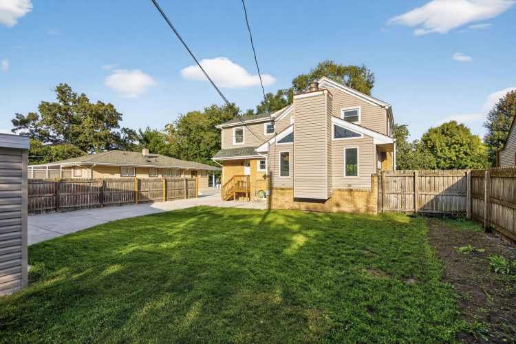 Listing Image 2