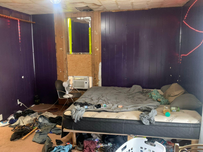 Listing Image 10