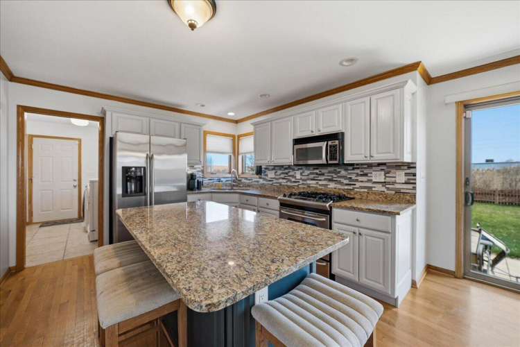 Listing Image 14