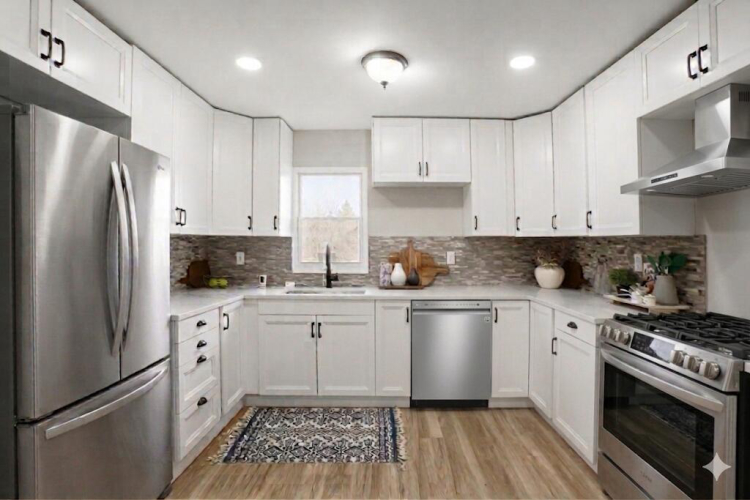 Listing Image 6