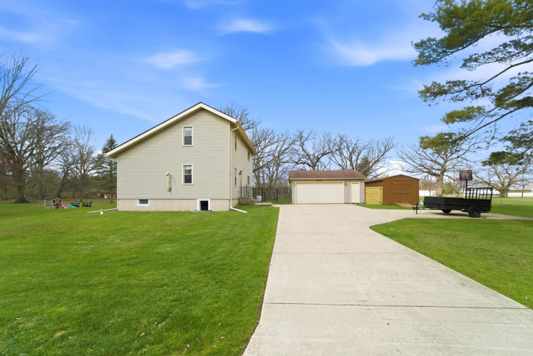 Listing Image 37