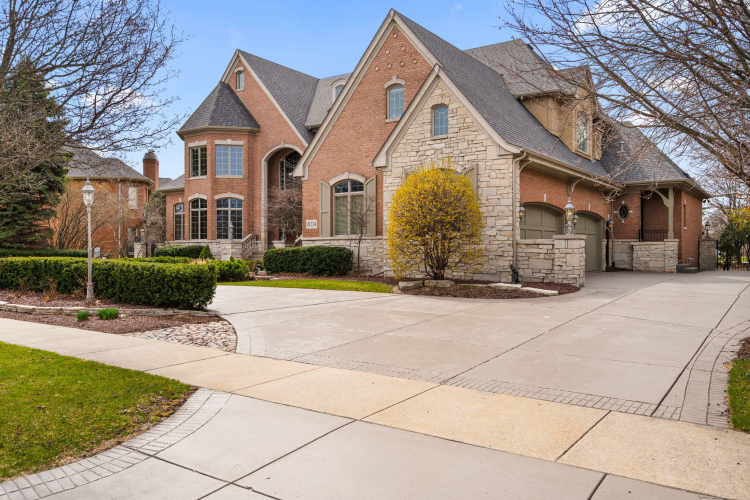 Listing Image 11