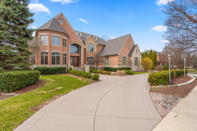 Listing Image 111