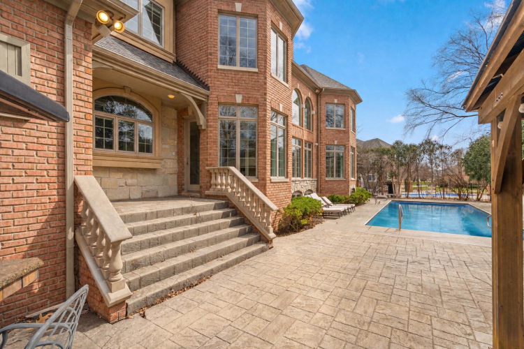 Listing Image 120