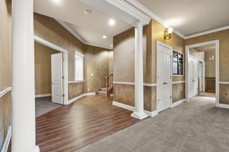 Listing Image 83