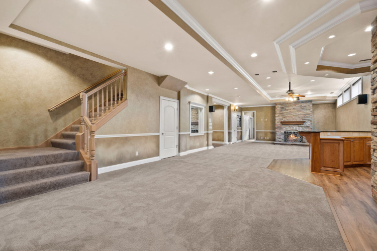 Listing Image 89