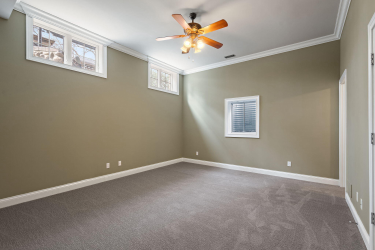 Listing Image 90