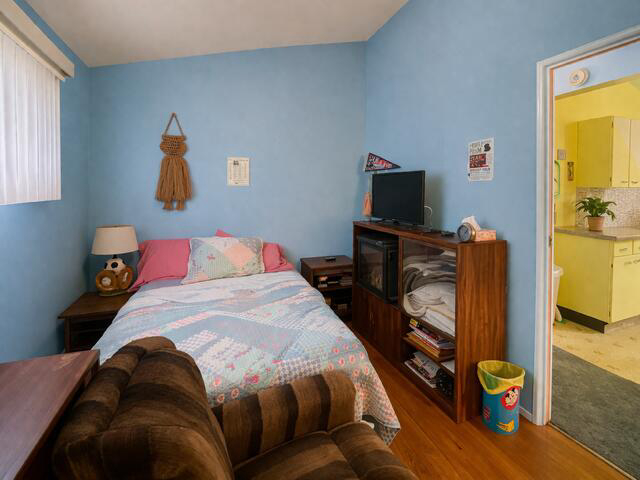Listing Image 8