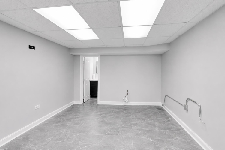 Listing Image 33