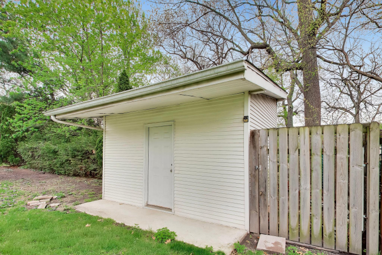 Listing Image 47
