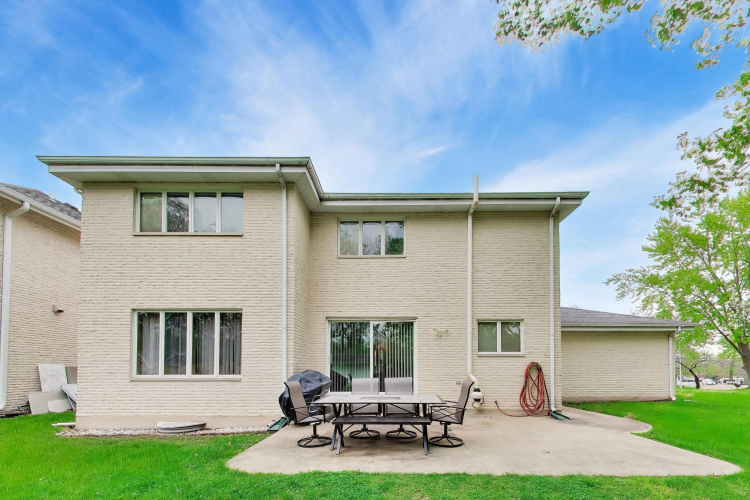 Listing Image 50