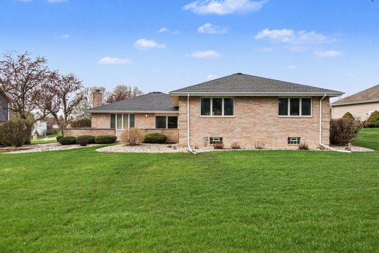 Listing Image 17