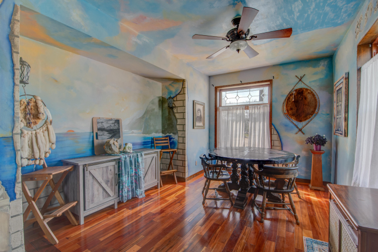 Listing Image 14