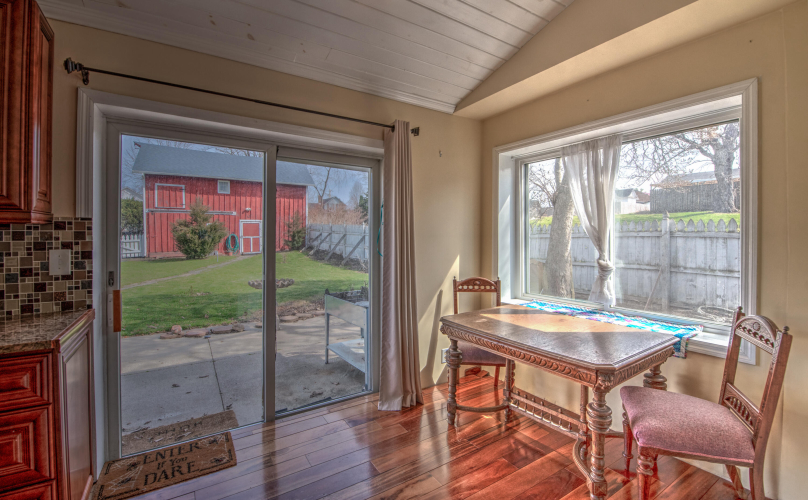 Listing Image 9