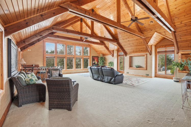 Listing Image 58