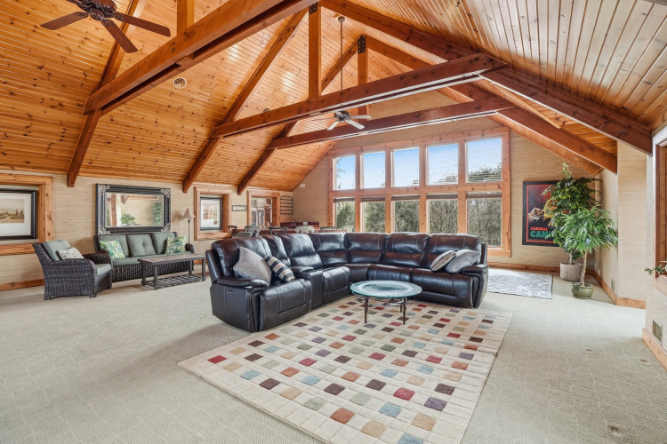 Listing Image 59