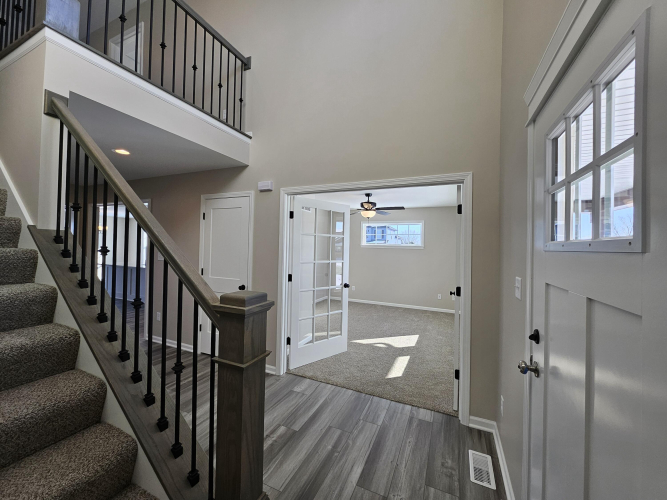 Listing Image 4