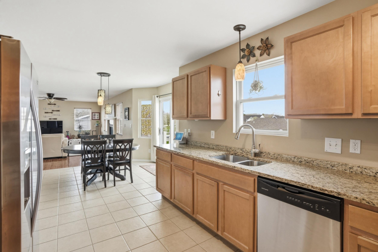 Listing Image 13