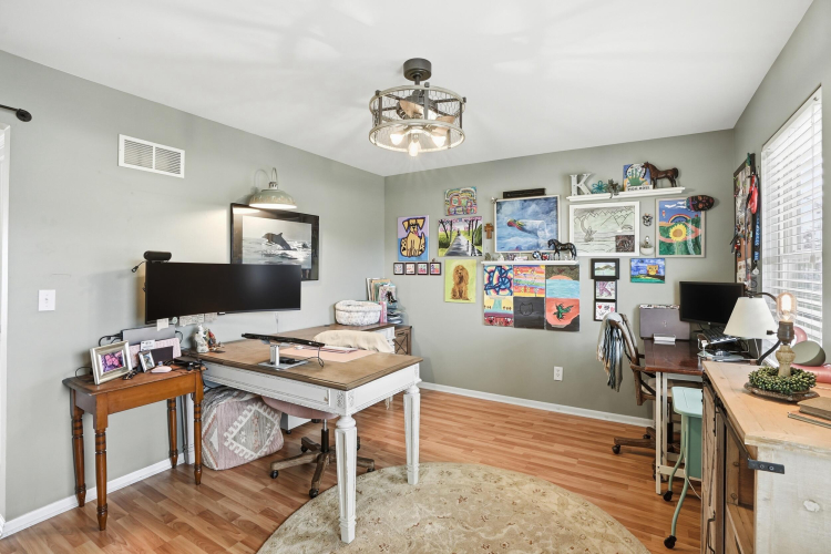 Listing Image 14