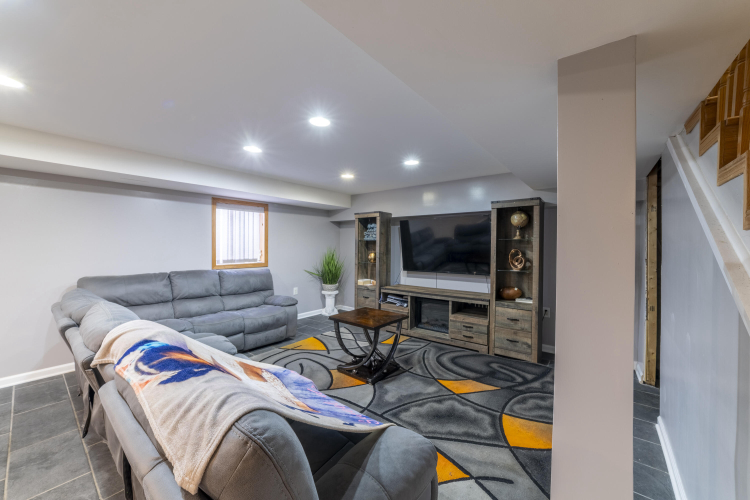 Listing Image 50