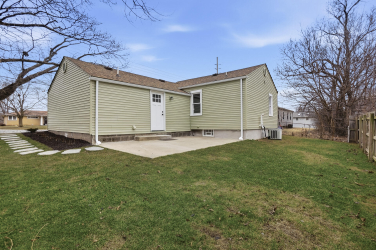 Listing Image 18