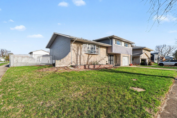Listing Image 28