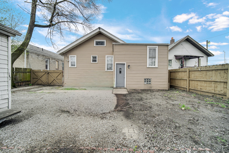 Listing Image 21