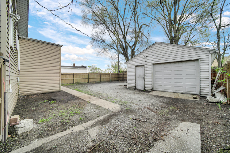 Listing Image 22