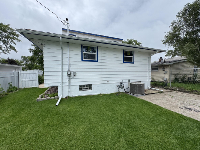 Listing Image 16