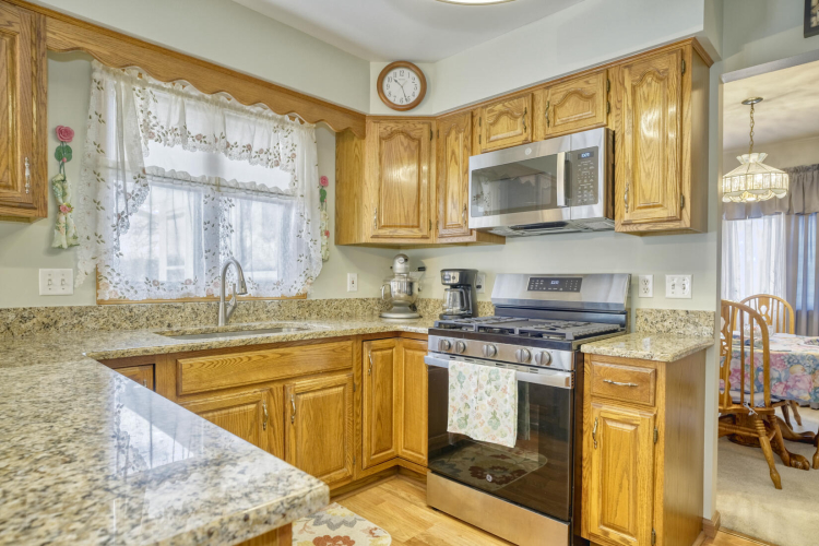 Listing Image 7
