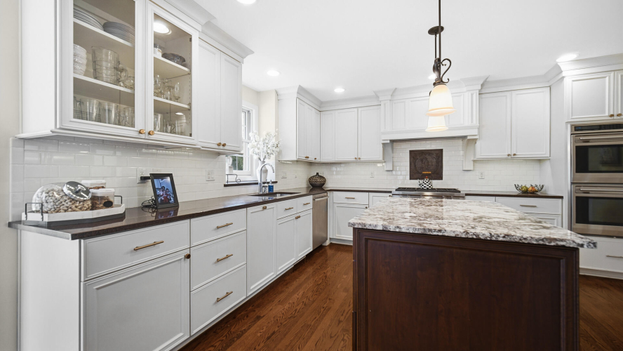 Listing Image 11