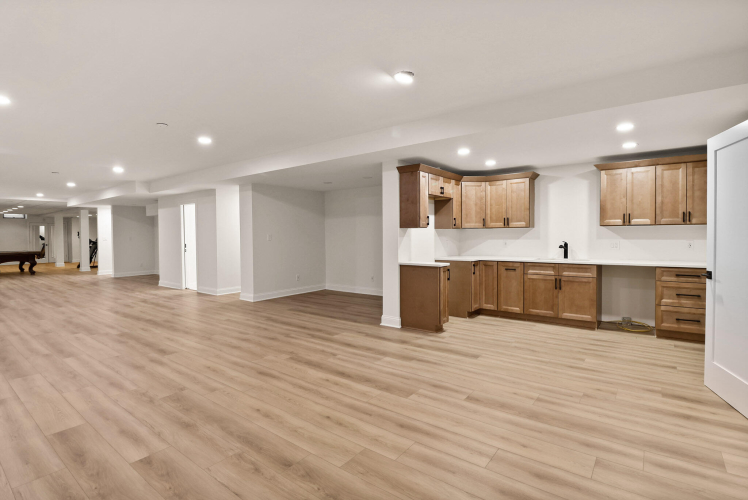 Listing Image 54
