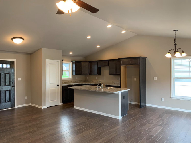 Listing Image 5