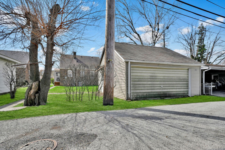 Listing Image 18