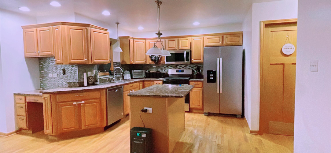 Listing Image 11