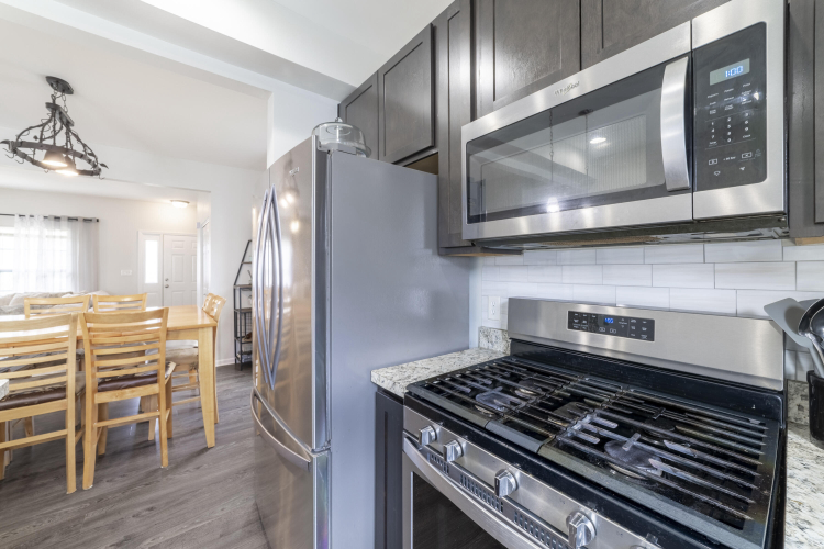 Listing Image 9