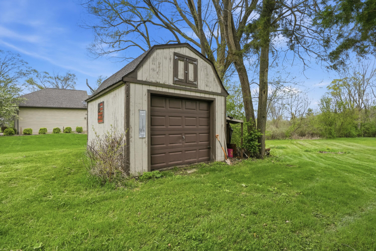Listing Image 16