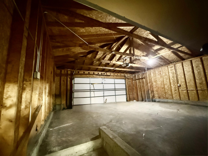 Listing Image 36