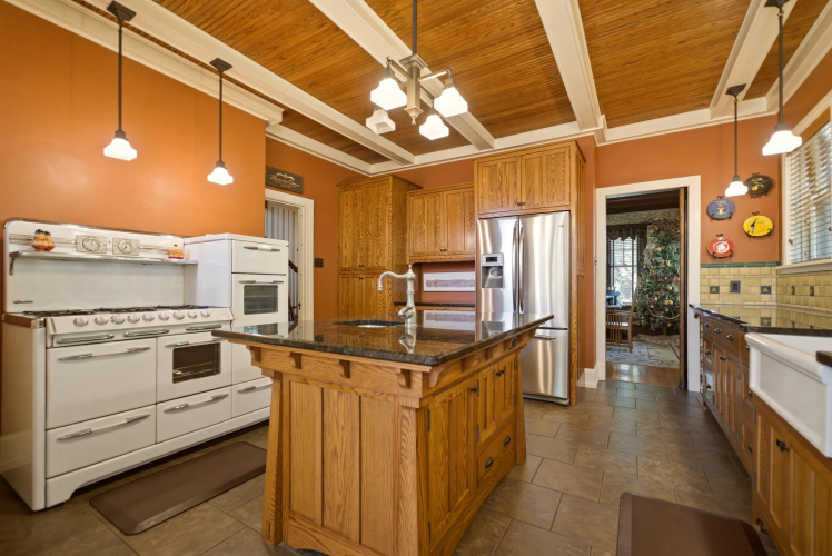 Listing Image 8