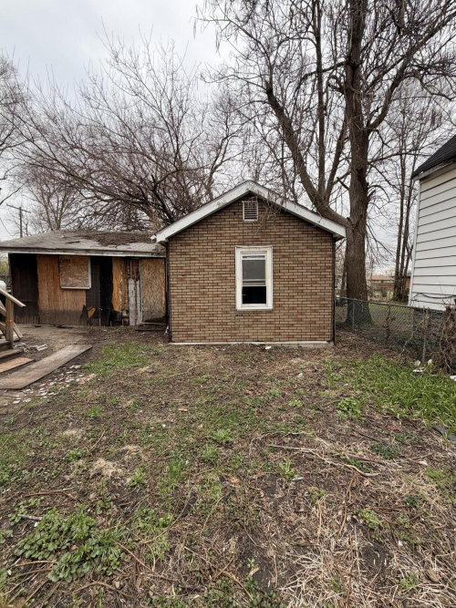 Listing Image 3