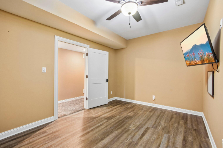 Listing Image 65